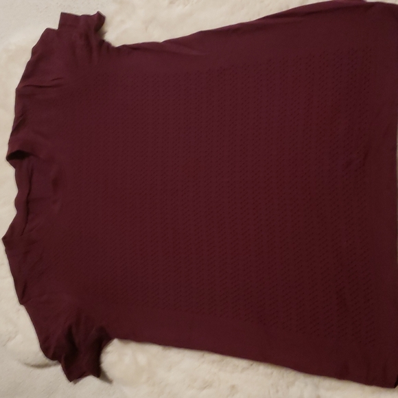 Lululemon Seamless Tee